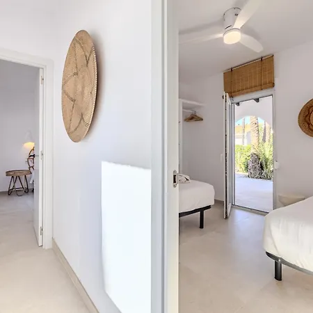 Urbanizacion El Oasis, 20 En 1ª Linea Playa Vila *