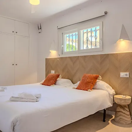 Urbanizacion El Oasis, 20 En 1ª Linea Playa Willa