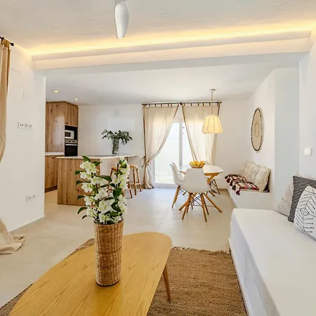 Urbanizacion El Oasis, 20 En 1ª Linea Playa *