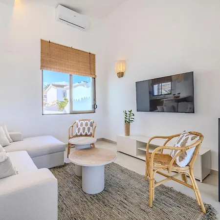 Urbanizacion El Oasis, 20 En 1ª Linea Playa * Денія