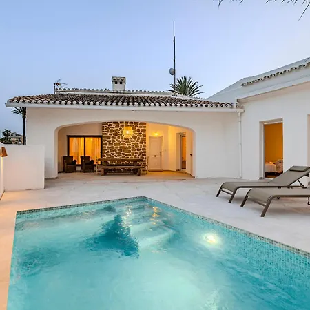 Villa Urbanizacion El Oasis, 20 En 1ª Linea Playa *