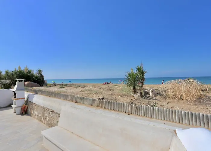 Вілла Urbanizacion El Oasis, 20 En 1ª Linea Playa