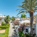 Urbanización El Oasis, 20 En 1ª Línea Playa