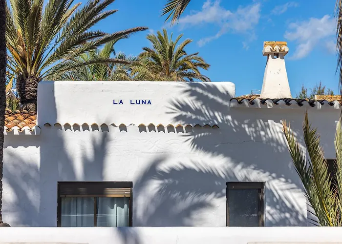 Urbanización El Oasis, 20 En 1ª Línea Playa