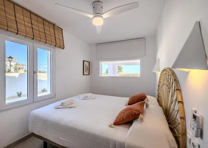 Urbanización El Oasis, 20 En 1ª Línea Playa * Dénia